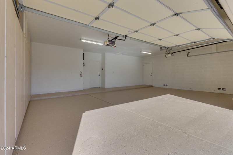 Large 3-Car Garage