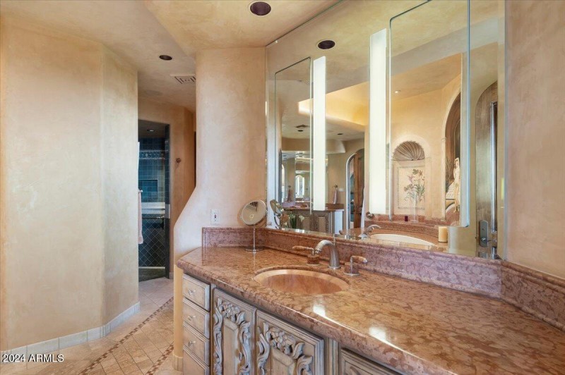 058-Primary Bathroom
