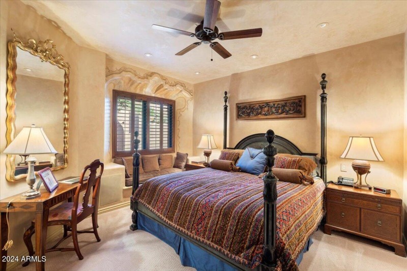068-Bedroom