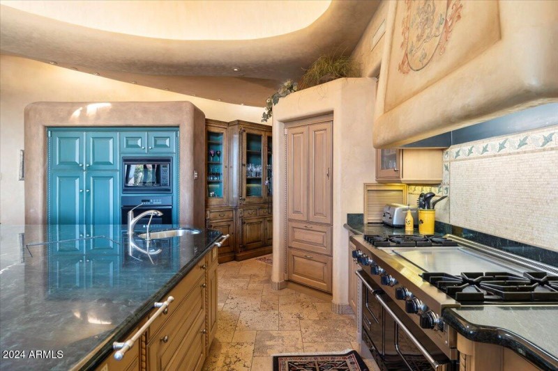 039-Kitchen