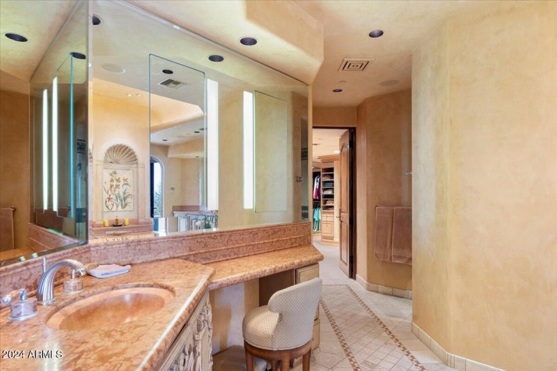 062-Primary Bathroom