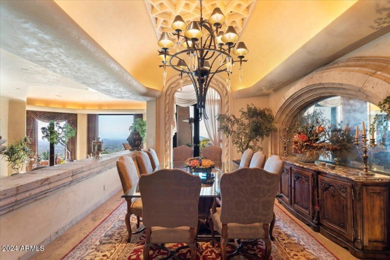 035-Dining Room