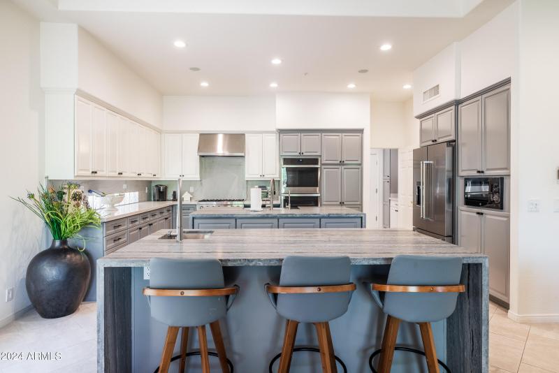 7020 E Mighty Saguaro Way-6