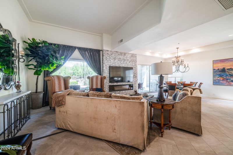 7020 E Mighty Saguaro Way-15