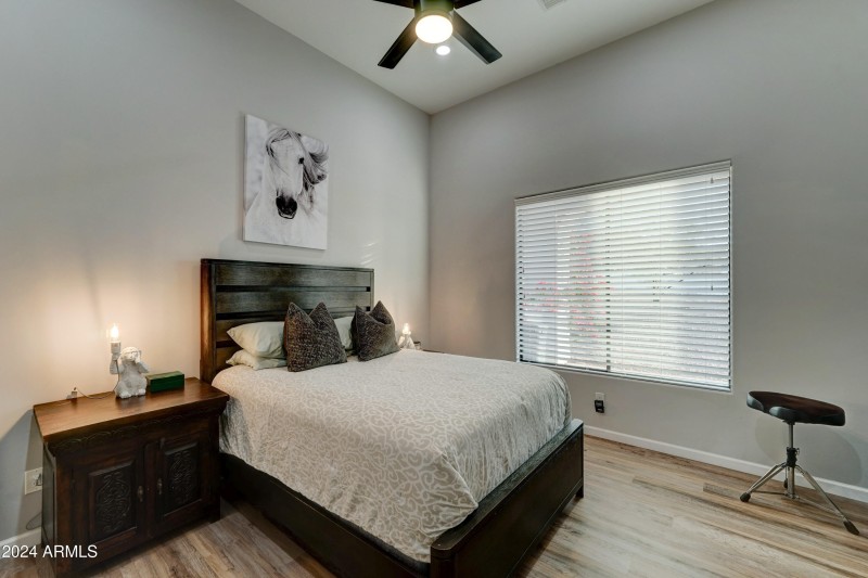 3923 W Fox Rd-31