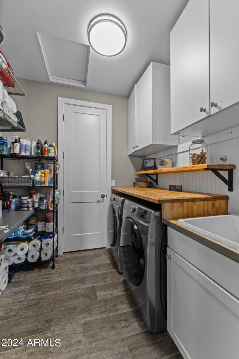 Laundry w/added storage