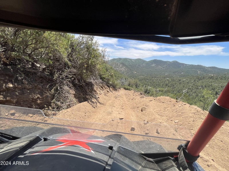 4x4 Driveway