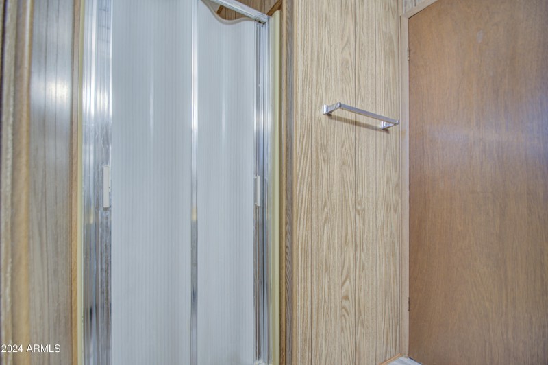 Bathroom 2-pic 3