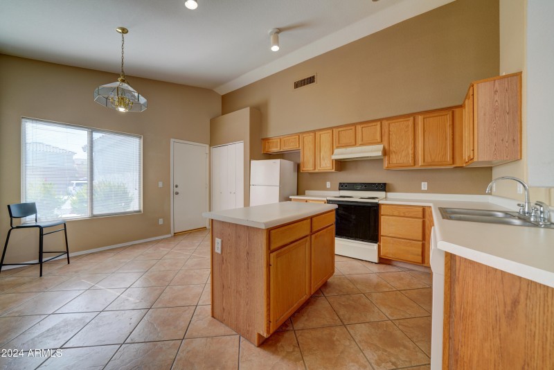 3128 E Millbrae-12