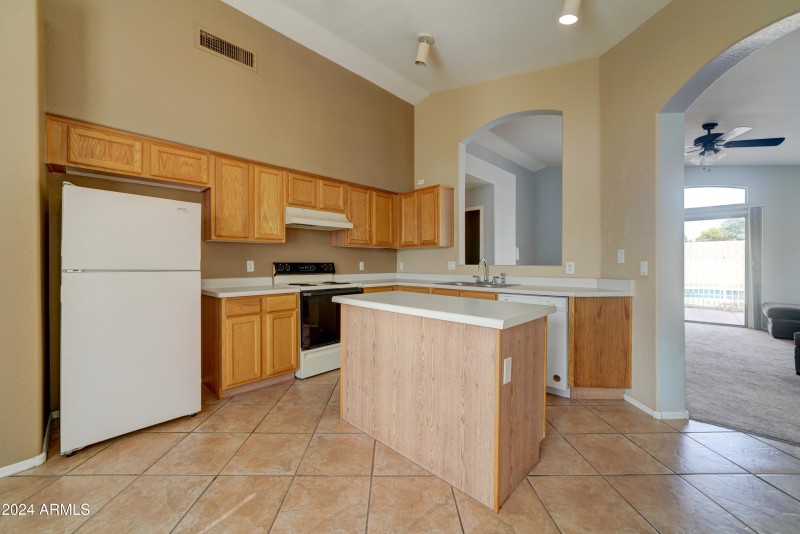 3128 E Millbrae-14
