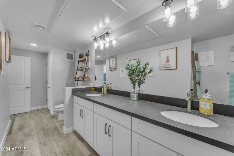 24-web-or-mls-24__a738303