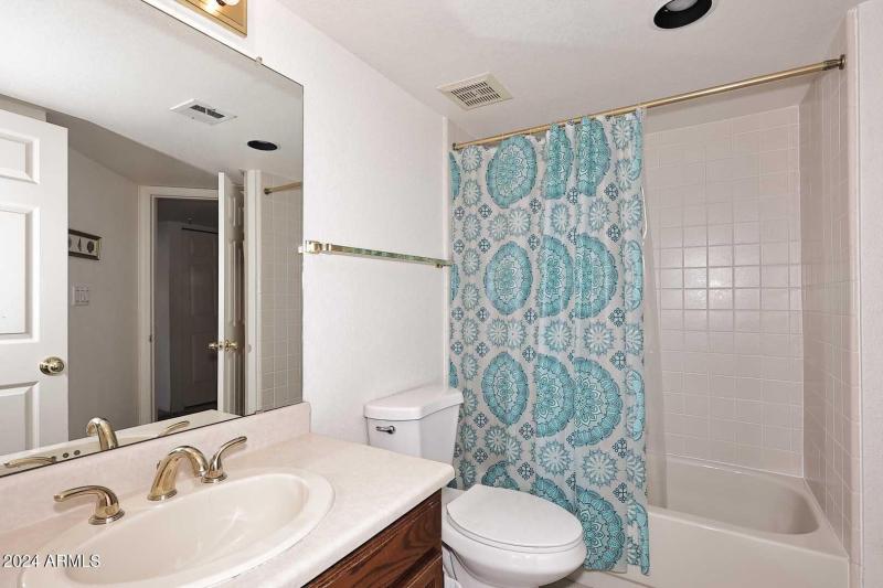 Guest Bedroom-Ensuite