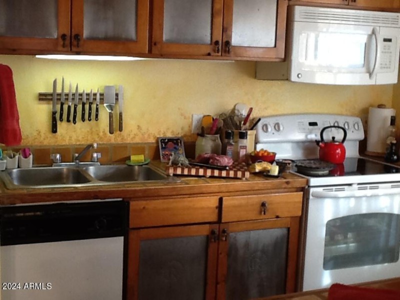 J2 South Kitchen