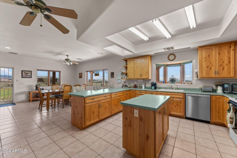 18-web-or-mls-2024-02-27 01.27.38-3