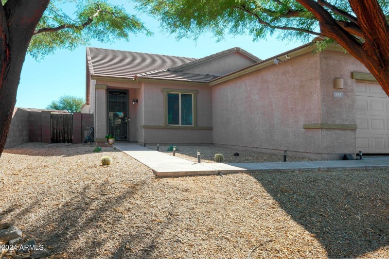 14012_935 South White Calcites Drive