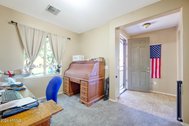 16008_935 South White Calcites Drive