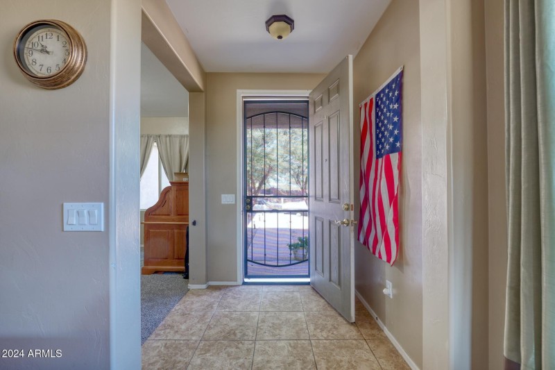 16015_935 South White Calcites Drive