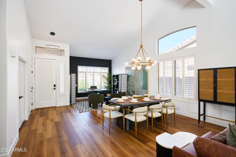 Vaulted Ceiling GreatRoom