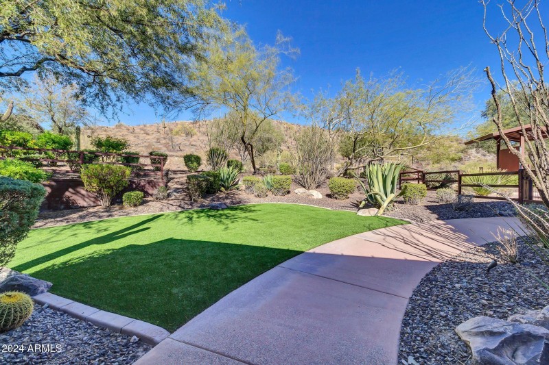 009_Landscaped Areas