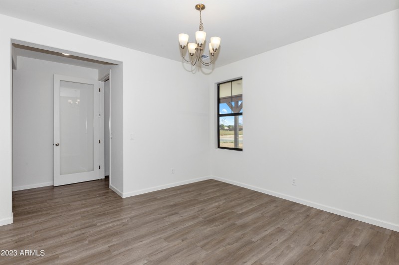 007_Formal Dining Room