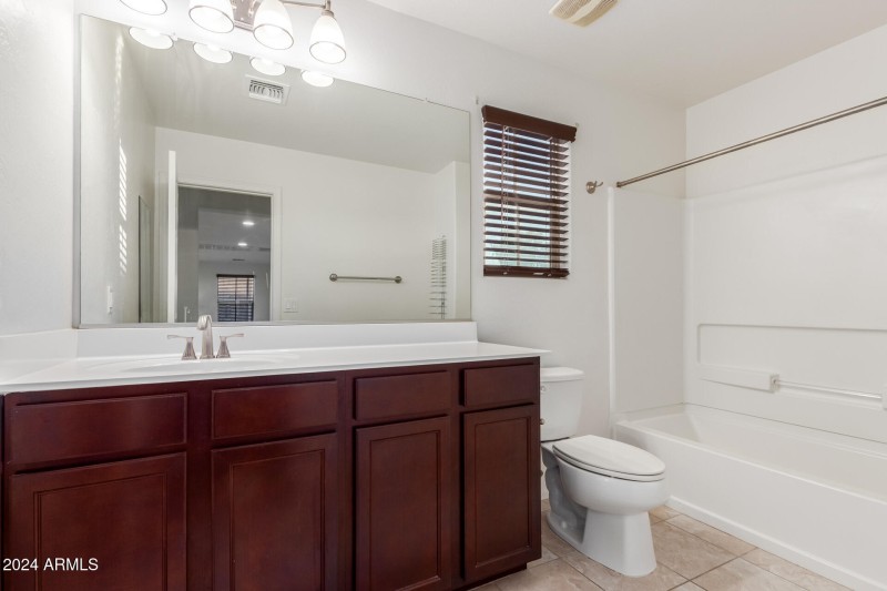 Upstairs Hallway Bath