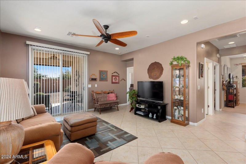 10-Living Room