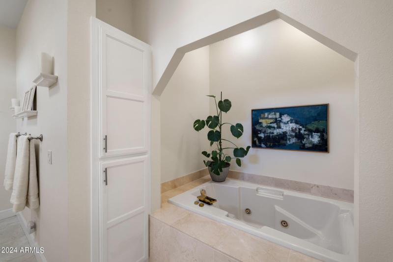 Primary Bathroom Soaking Tub