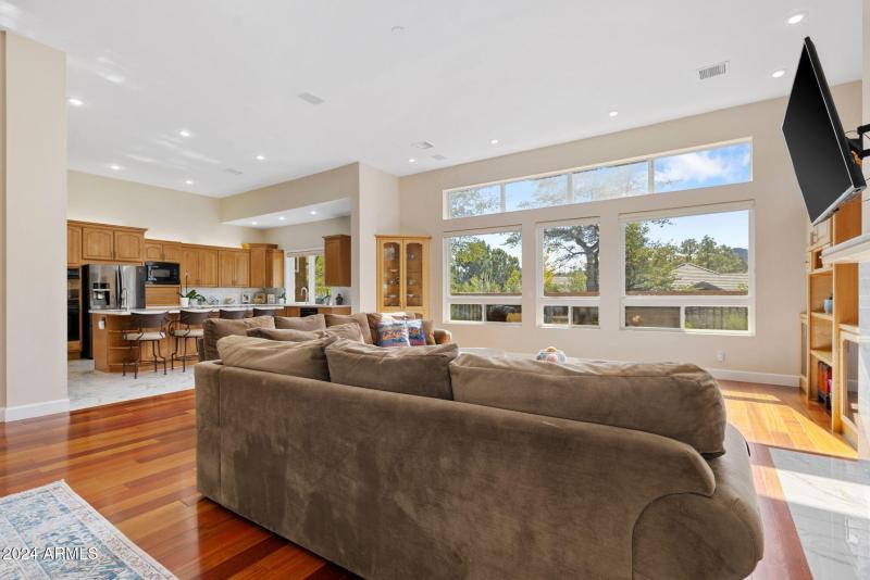 Beautiful Natural Windows & Light