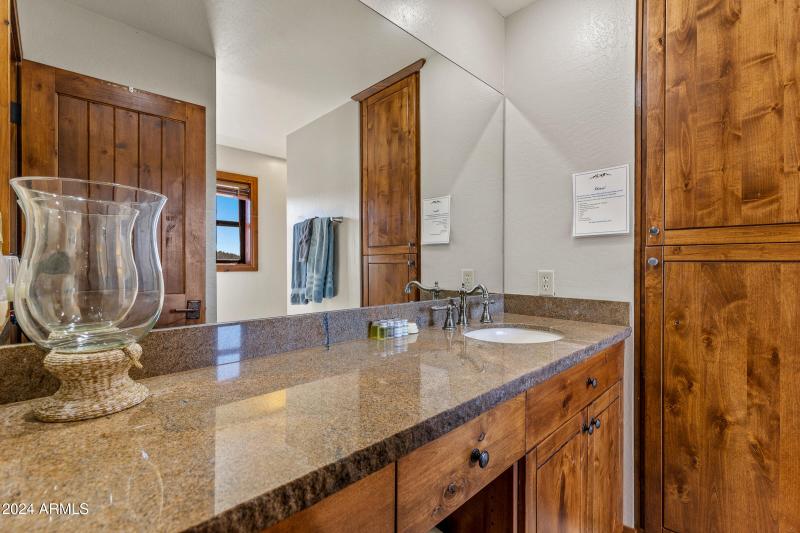 8950 W Antoinette Way-36