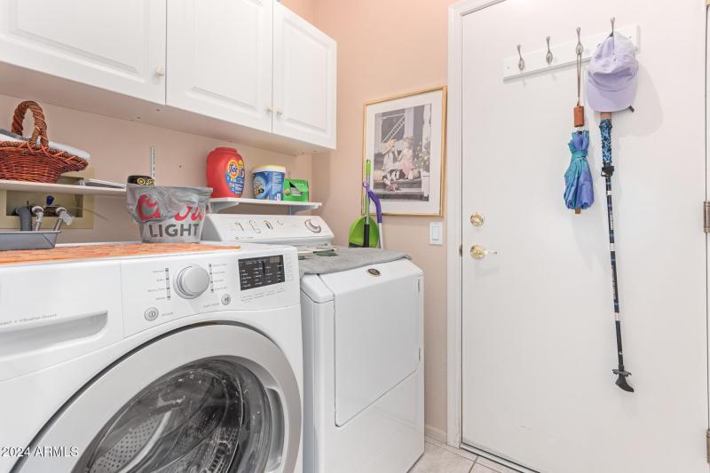 0028-28 - Desert Winds