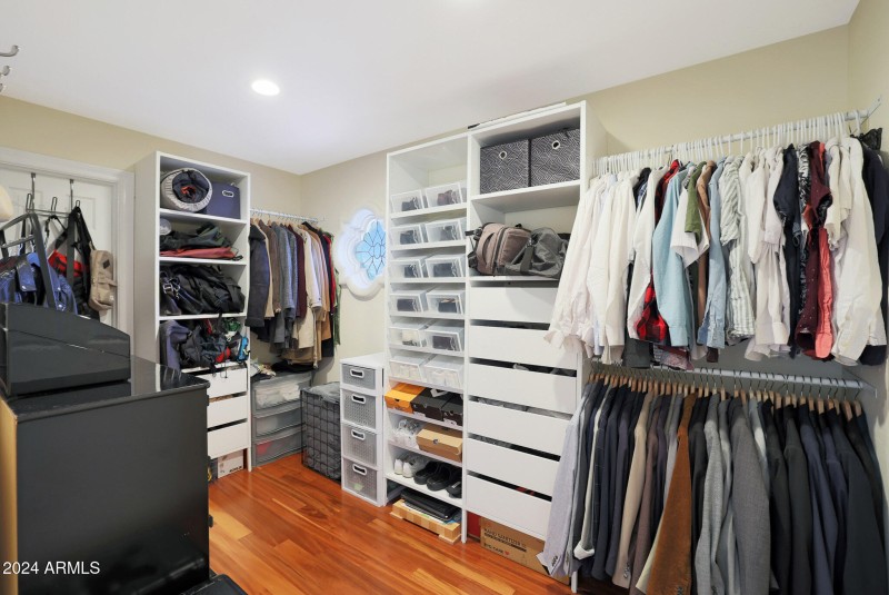 Bedroom 3_Closet