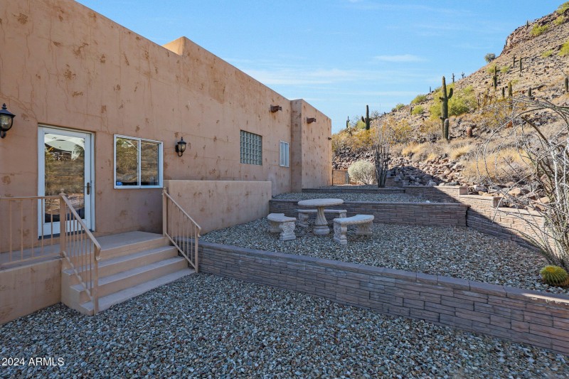 Side Patio_View 2