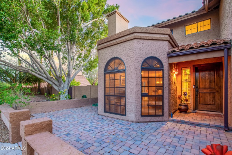 Exterior Front Entry
