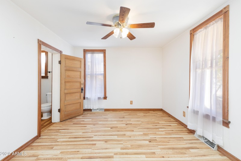 07.PrimaryBedroom
