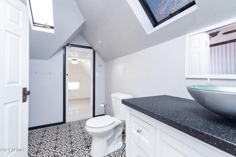 14.GuestBathroom2_02