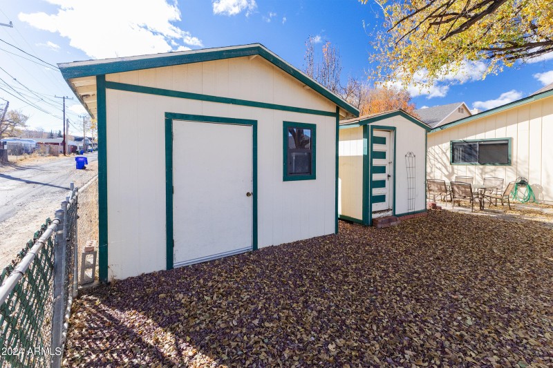 26.Shed_01