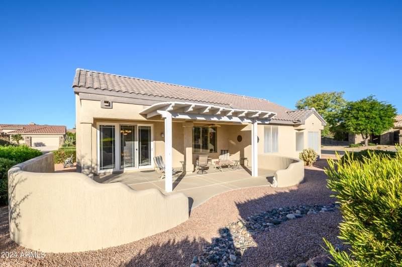Patio Privacy Wall
