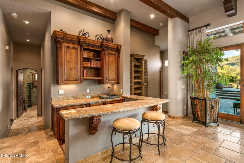40-web-or-mls-The Bar