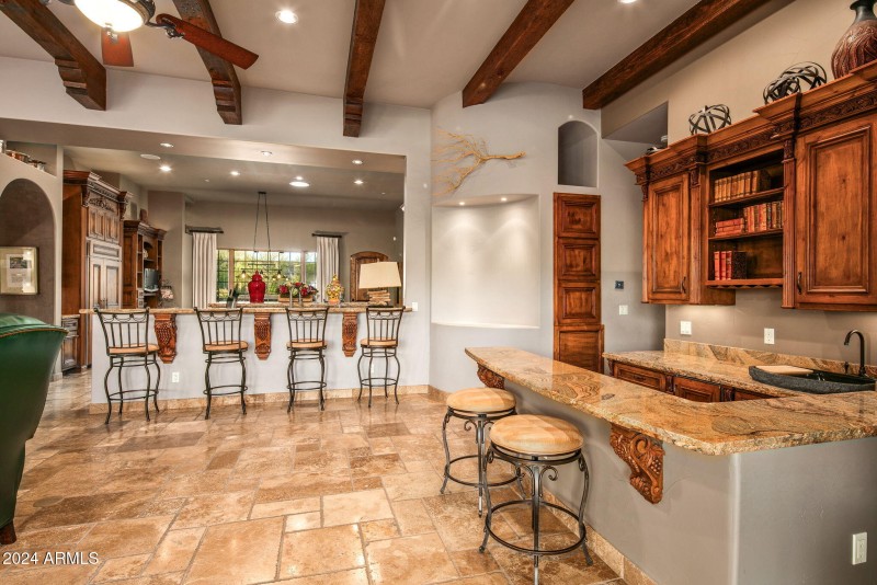 41-web-or-mls-Bar To Kitchen