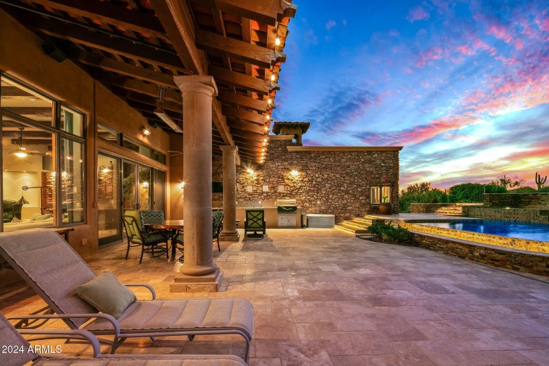 83-web-or-mls-Back Patio Details