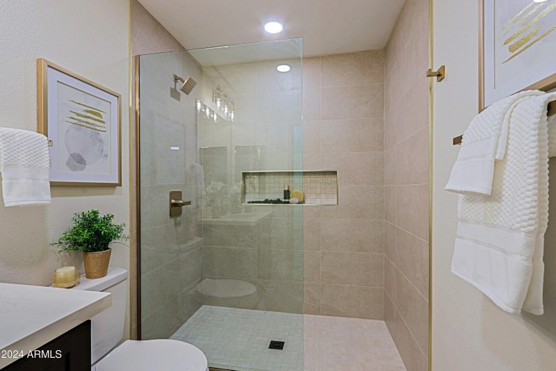 2nd Bedroom Bath 4