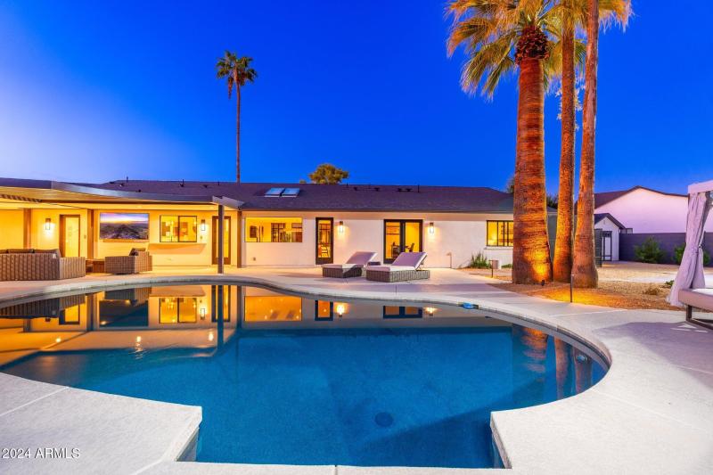 6025 E Charter Oak Rd - 87