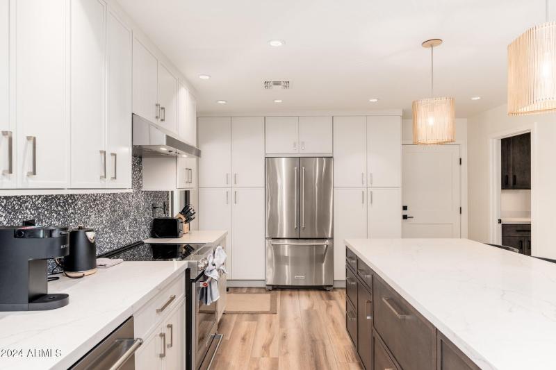 6025 E Charter Oak Rd - 22