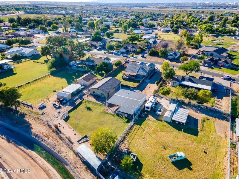 Drone Back of Home/Canal