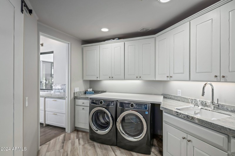 027_Laundry