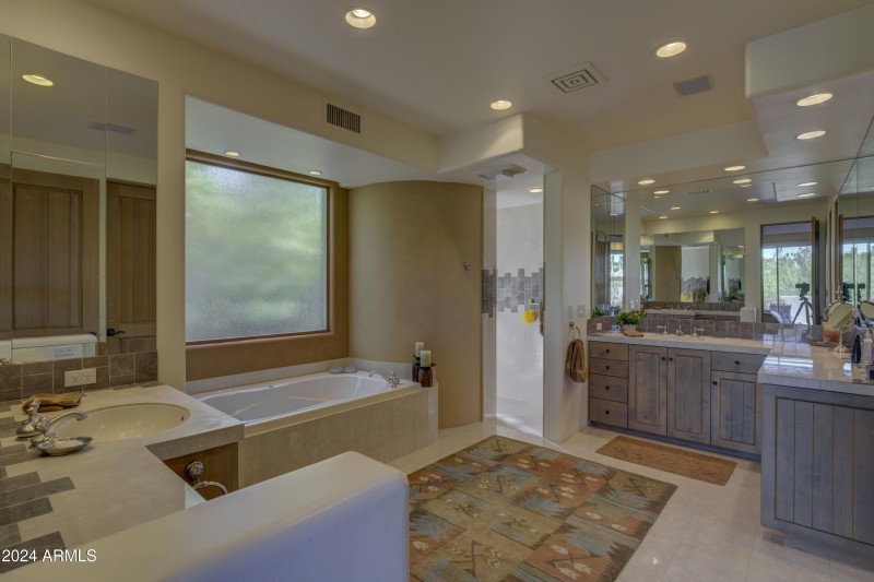 Primary bath