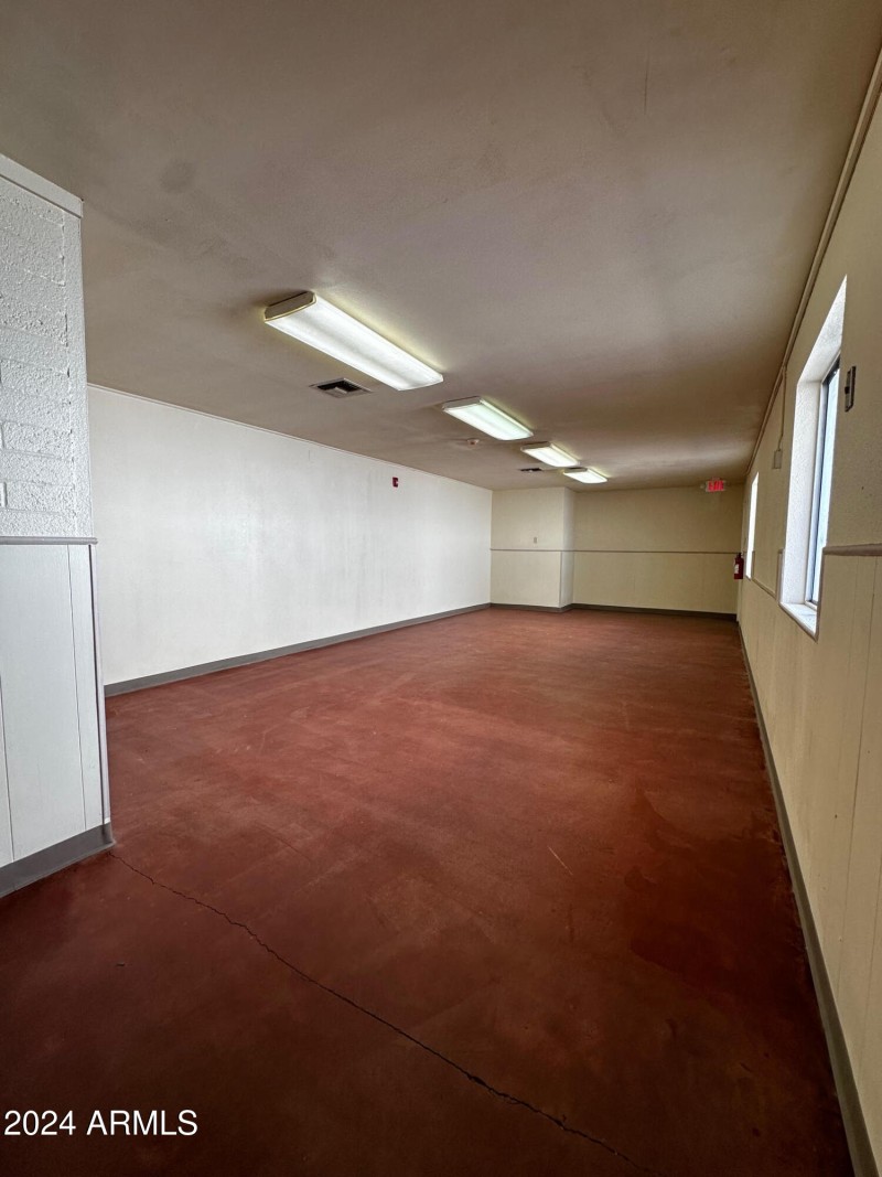 ROOM 1