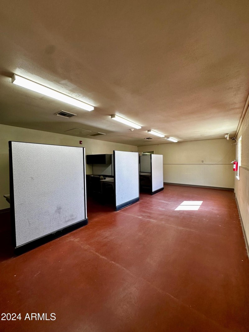 ROOM 4