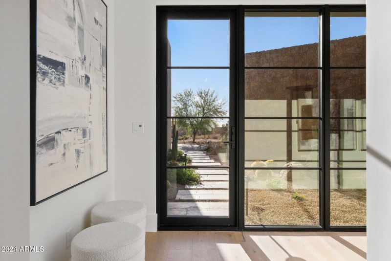 48-web-or-mls-A7S09250