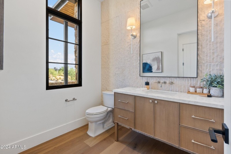 67-web-or-mls-A7S09135